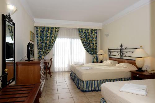 Oriana At The Topaz Hotel