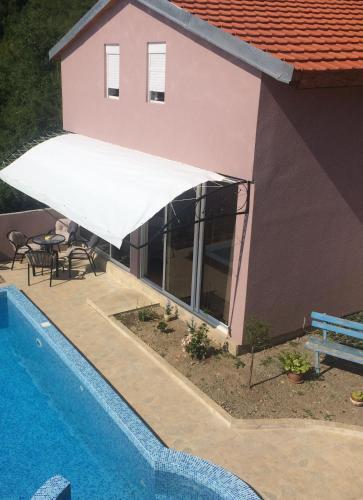 Apartments Lav Costas