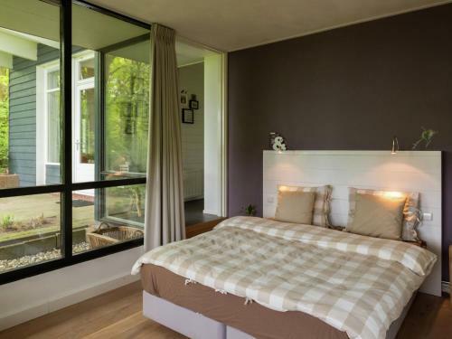 Spacious Holiday Home In The Woods In Doldersum