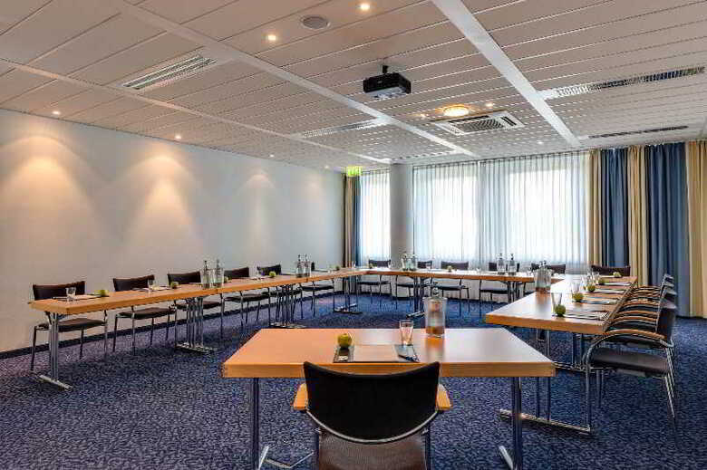 Hotel Park Inn By Radisson K�ln City West