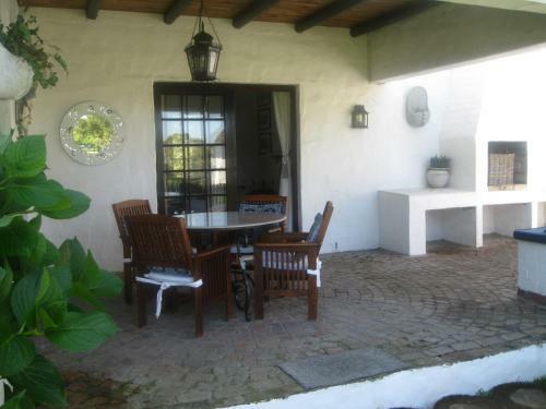 Buren Cottage