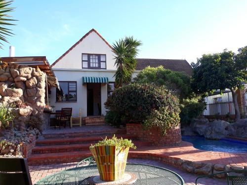 Hostal Albert Road Garden Guest House