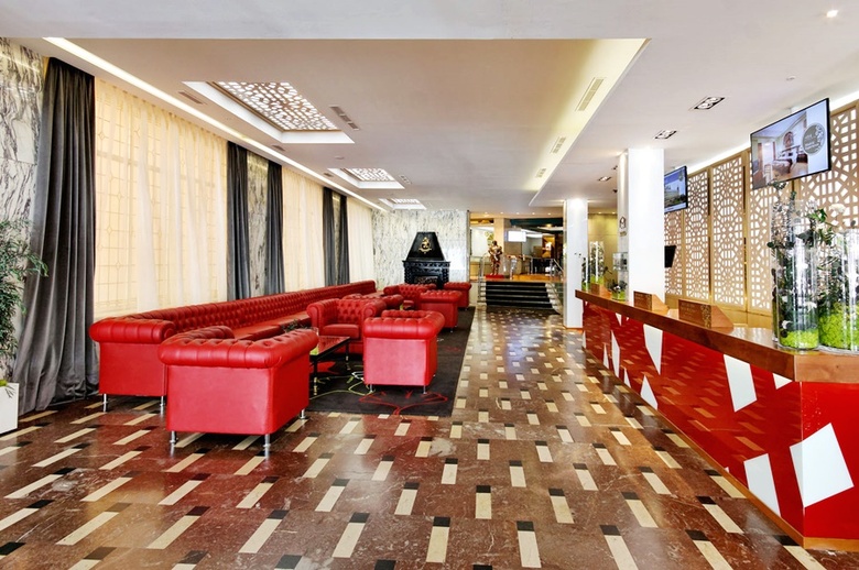Hotel Mayorazgo