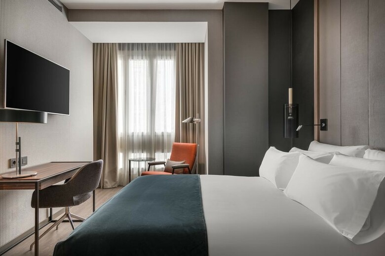 Hotel Senator Gran Via 21