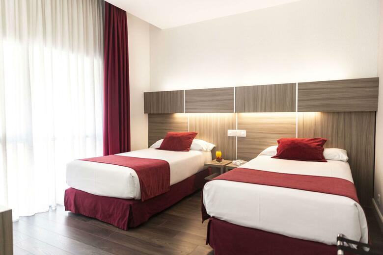 Hotel Serrano