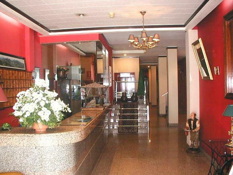 Hotel Arcea Los Lagos