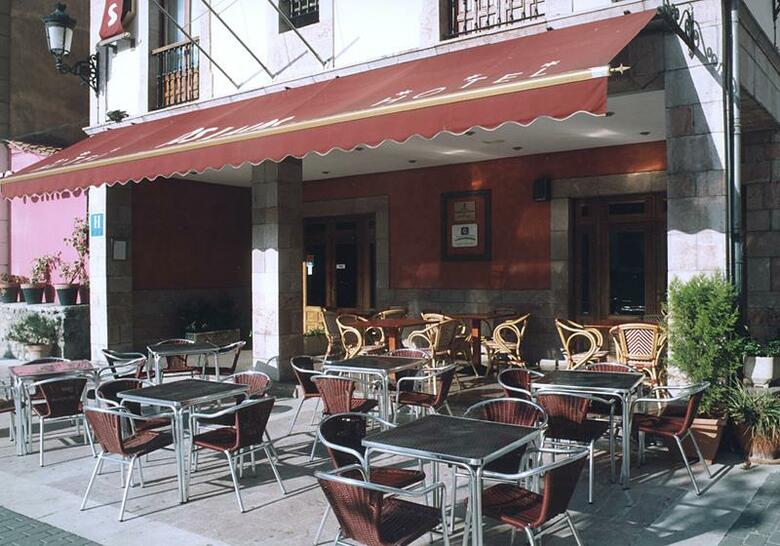 Hotel Arcea Los Lagos