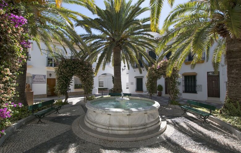 Apartamentos La Fonda