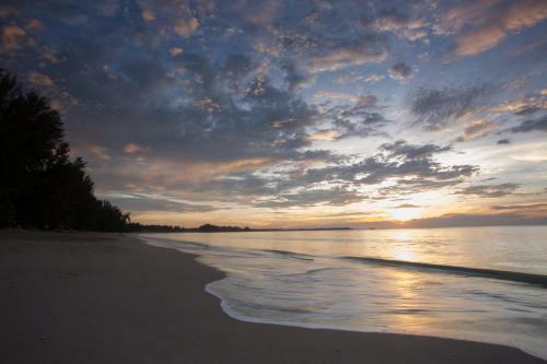 Hotel Mai Holiday By Mai Khao Lak