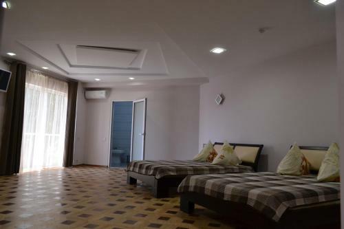 Hostal Lazurny Guest House
