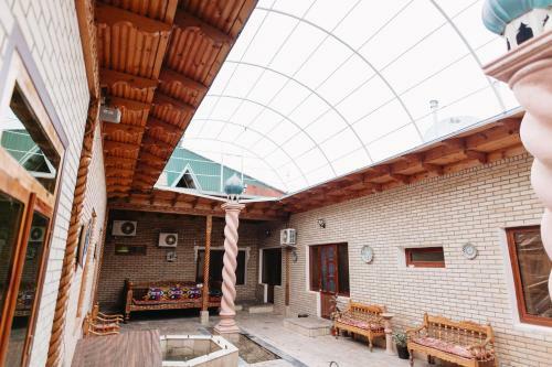 Hostal Trip.le Guest House