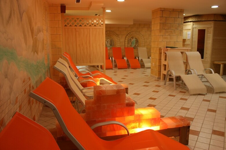 Alp Hotel