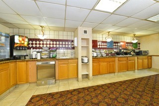 Hotel Comfort Inn And Suites