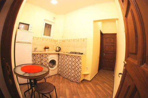 Hostal Apartments With 2 Bedroom Layma