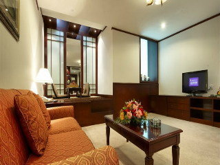 Hotel Golden Crown
