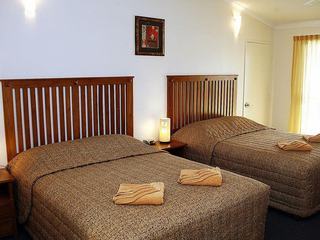 Hotel Lake Bennett Resort