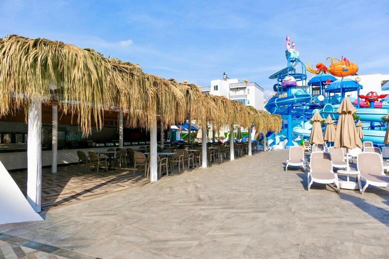 Hotel Blue Wave Suite