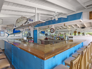 Coconut Court Beach Hotel