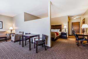 Hotel Comfort Inn & Suites
