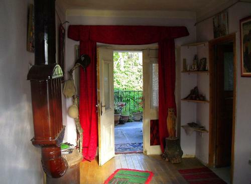 Hostal Guest House At Home