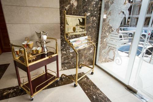 Apartamento Ayoon Almmlaka Hotel Suites