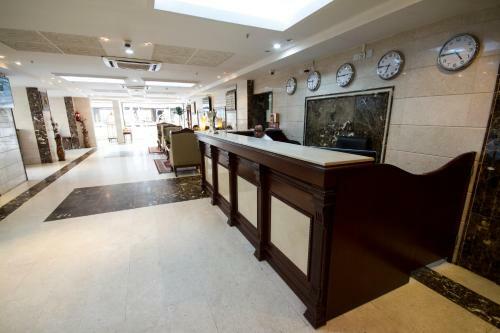 Apartamento Ayoon Almmlaka Hotel Suites