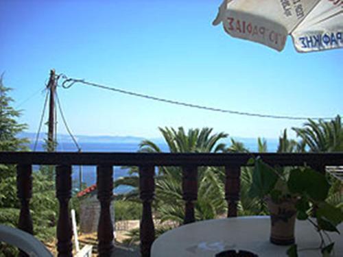 Alexandros Apartments