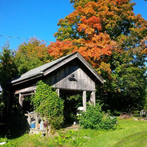 Picturesque School House Retreat
