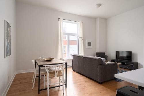 Apartment On Rue De La Visitation 201