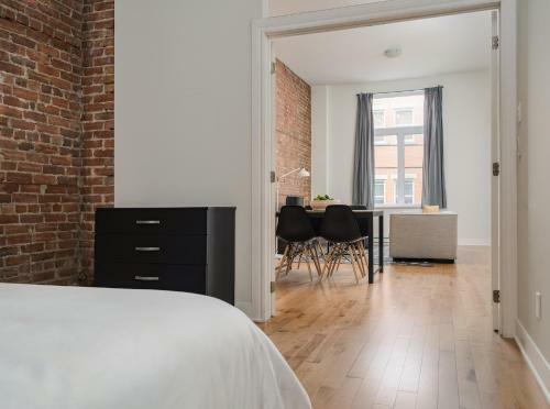 Apartment On Rue De La Visitation 201