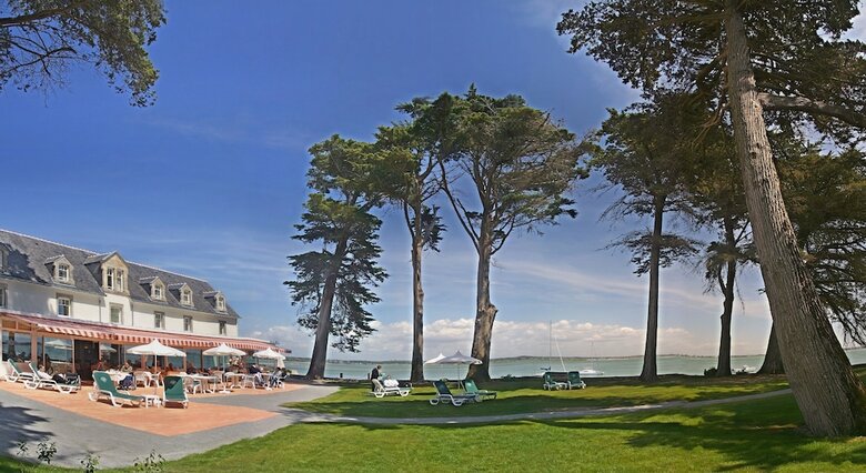 Hotel Logis Pen Bron