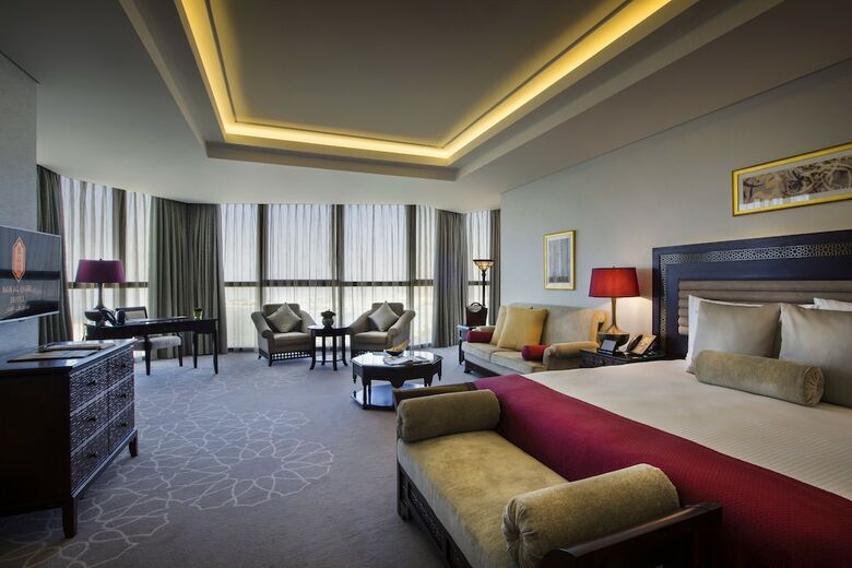 Bab Al Qasr Hotel