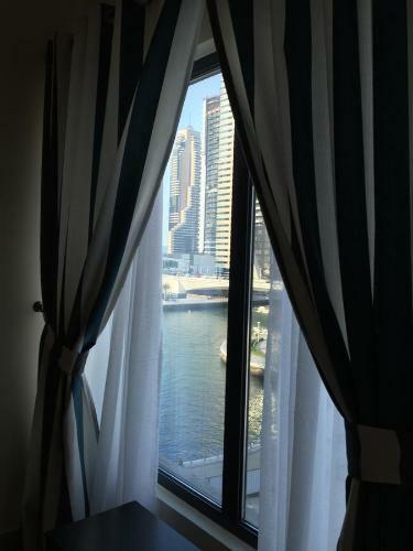 Waterfront One Bedroom Apartment Dubai Marina