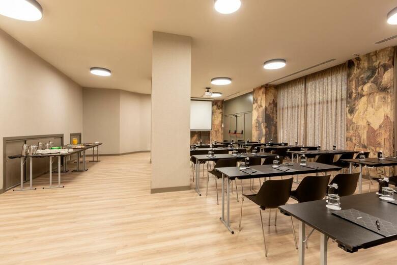 Hotel Acta Pir�mides