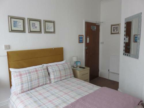 Hostal Ainsley Court Guesthouse