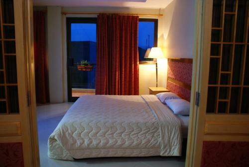Green Wattana Hotel, Sentul City
