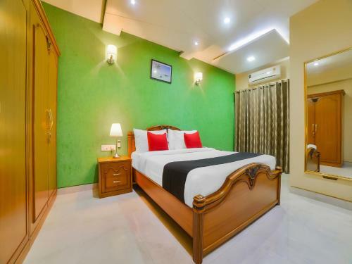 The Avenue - Luxury Service Apartment