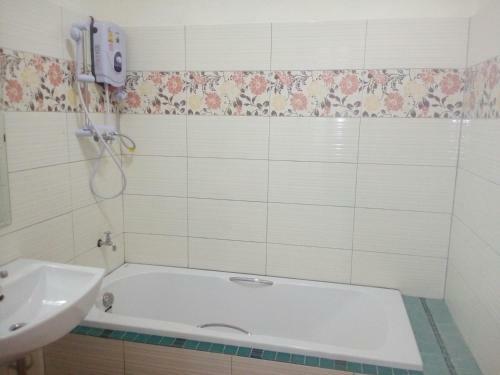 Hostal Sokmisay Guest House