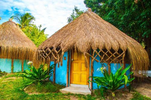 Hotel Baobab Beach Resort And Backpackers
