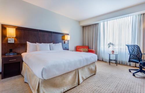 Hotel Courtyard By Marriott Panama At Metromall Mall