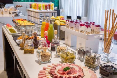 Hotel Courtyard By Marriott Panama At Metromall Mall