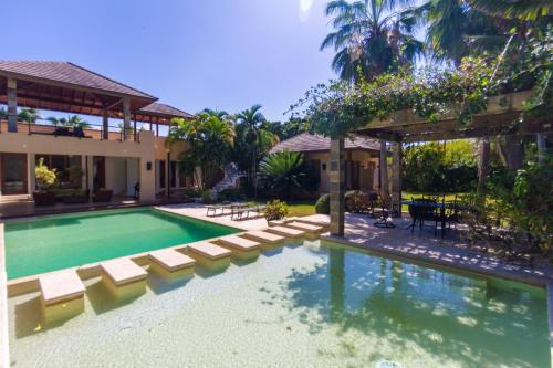 Luxury Villas At Sea Horse Ranch