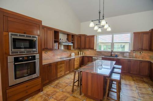 Luxury Villas At Sea Horse Ranch