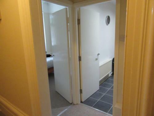 Victorian 1 Bedroom Apartment - Aigburth