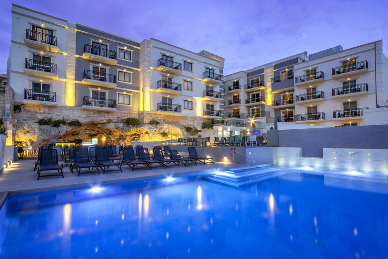 Hotel Pergola Club