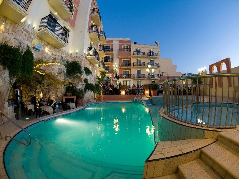 Hotel Pergola Club