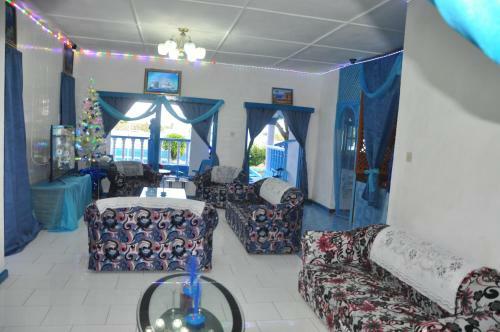 Hostal Le Chateau Bleu