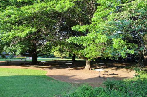 Lodge Whispering Pines Country Estate
