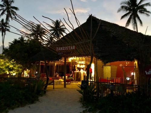 Hostal Zanzistar Guesthouse & Restaurant