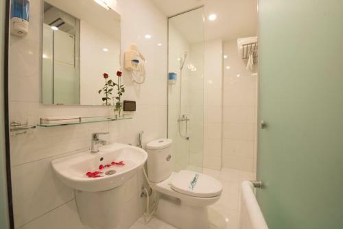 Ha Noi Holiday Center Hotel